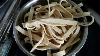大骨冬笋厚百叶咸肉汤怎么做，大骨冬笋厚百叶咸肉汤怎么做好吃，大骨冬笋厚百叶咸肉汤做法