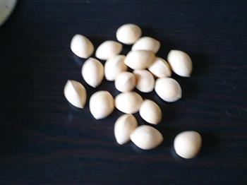 白果板栗骨头汤怎么做，白果板栗骨头汤怎么做好吃，白果板栗骨头汤做法
