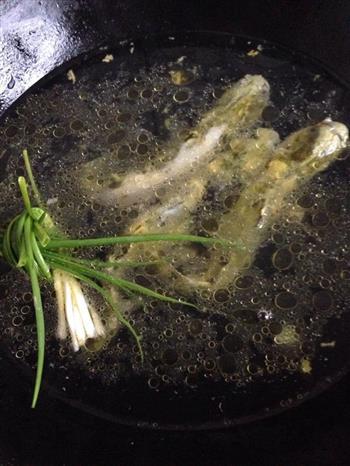 宝宝辅食—昂刺鱼汤煮鱼面怎么做，宝宝辅食—昂刺鱼汤煮鱼面怎么做好吃，宝宝辅食—昂刺鱼汤煮鱼面做法