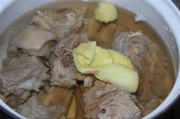 萝卜羊骨汤怎么做，萝卜羊骨汤怎么做好吃，萝卜羊骨汤做法