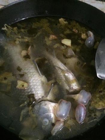 开胃汤-酸菜鲫鱼汤怎么做，开胃汤-酸菜鲫鱼汤怎么做好吃，开胃汤-酸菜鲫鱼汤做法
