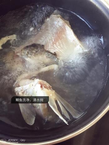 宝宝辅食鲫鱼汤怎么做，宝宝辅食鲫鱼汤怎么做好吃，宝宝辅食鲫鱼汤做法