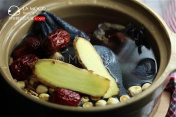冬日小补-红枣莲子乌鸡汤怎么做，冬日小补-红枣莲子乌鸡汤怎么做好吃，冬日小补-红枣莲子乌鸡汤做法
