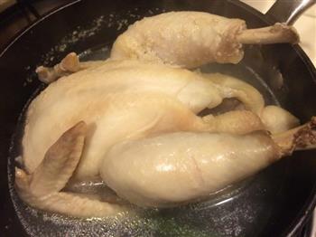 白斩三黄鸡怎么做，白斩三黄鸡怎么做好吃，白斩三黄鸡做法