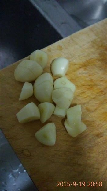 糟辣椒鲫鱼炖豆腐怎么做，糟辣椒鲫鱼炖豆腐怎么做好吃，糟辣椒鲫鱼炖豆腐做法