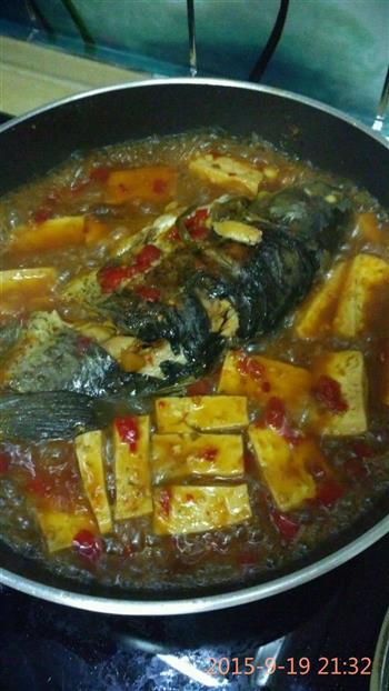 糟辣椒鲫鱼炖豆腐怎么做，糟辣椒鲫鱼炖豆腐怎么做好吃，糟辣椒鲫鱼炖豆腐做法