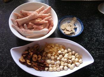 当归红枣鸡脚汤-冬季暖身怎么做，当归红枣鸡脚汤-冬季暖身怎么做好吃，当归红枣鸡脚汤-冬季暖身做法