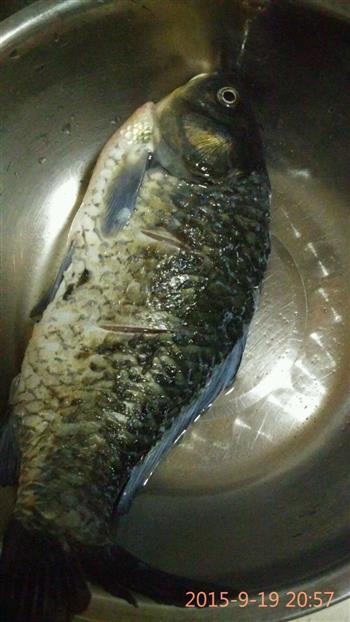 糟辣椒鲫鱼炖豆腐怎么做，糟辣椒鲫鱼炖豆腐怎么做好吃，糟辣椒鲫鱼炖豆腐做法