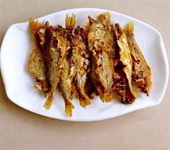 香煎鲮鲫鱼怎么做，香煎鲮鲫鱼怎么做好吃，香煎鲮鲫鱼做法