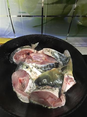 妈妈味道的垮炖鱼怎么做，妈妈味道的垮炖鱼怎么做好吃，妈妈味道的垮炖鱼做法