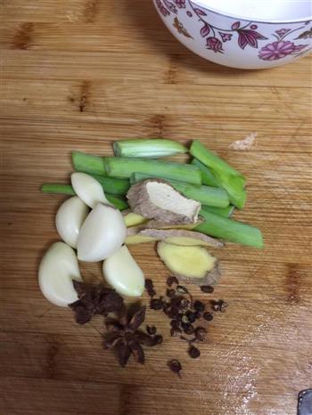 妈妈味道的垮炖鱼怎么做，妈妈味道的垮炖鱼怎么做好吃，妈妈味道的垮炖鱼做法