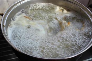 菌汤鱼锅怎么做，菌汤鱼锅怎么做好吃，菌汤鱼锅做法