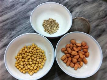 黄豆花生胡椒猪手汤怎么做，黄豆花生胡椒猪手汤怎么做好吃，黄豆花生胡椒猪手汤做法
