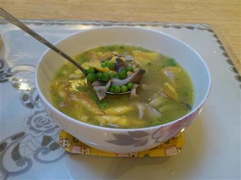 豌豆平菇汤怎么做，豌豆平菇汤怎么做好吃，豌豆平菇汤做法