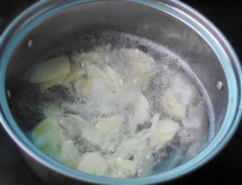 春笋枸杞瘦肉汤怎么做，春笋枸杞瘦肉汤怎么做好吃，春笋枸杞瘦肉汤做法