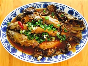 炖油光鱼怎么做，炖油光鱼怎么做好吃，炖油光鱼做法