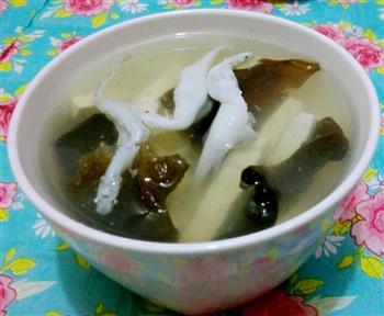 银鱼木耳豆腐汤怎么做，银鱼木耳豆腐汤怎么做好吃，银鱼木耳豆腐汤做法