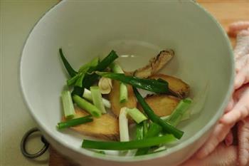当归黄芪蒸凤爪怎么做，当归黄芪蒸凤爪怎么做好吃，当归黄芪蒸凤爪做法