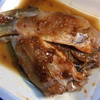 简易版烤鱼怎么做，简易版烤鱼怎么做好吃，简易版烤鱼做法