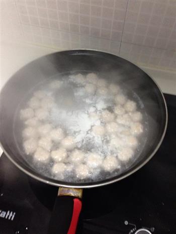 肉丸火锅怎么做，肉丸火锅怎么做好吃，肉丸火锅做法