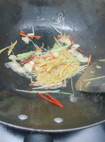 啤酒煎焖黄花鱼怎么做，啤酒煎焖黄花鱼怎么做好吃，啤酒煎焖黄花鱼做法