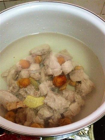 西洋菜煲排骨汤怎么做，西洋菜煲排骨汤怎么做好吃，西洋菜煲排骨汤做法