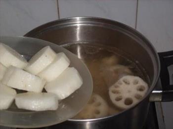 莲藕山药肉排汤怎么做，莲藕山药肉排汤怎么做好吃，莲藕山药肉排汤做法