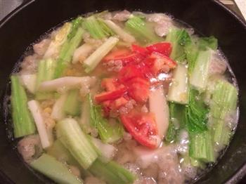 扁肉粑豌豆时蔬汤怎么做，扁肉粑豌豆时蔬汤怎么做好吃，扁肉粑豌豆时蔬汤做法