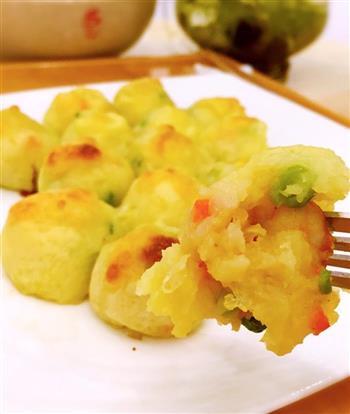 芝士虾仁土豆球怎么做，芝士虾仁土豆球怎么做好吃，芝士虾仁土豆球做法
