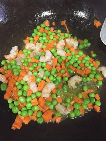 芝士虾仁土豆球怎么做，芝士虾仁土豆球怎么做好吃，芝士虾仁土豆球做法