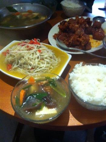 肉滑汤怎么做，肉滑汤怎么做好吃，肉滑汤做法