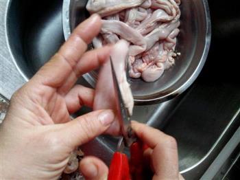 竹笋灌小肠排骨汤怎么做，竹笋灌小肠排骨汤怎么做好吃，竹笋灌小肠排骨汤做法