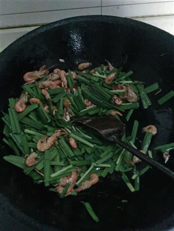 韭菜小红虾怎么做，韭菜小红虾怎么做好吃，韭菜小红虾做法