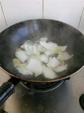 手撕大白菜姜片汤怎么做，手撕大白菜姜片汤怎么做好吃，手撕大白菜姜片汤做法