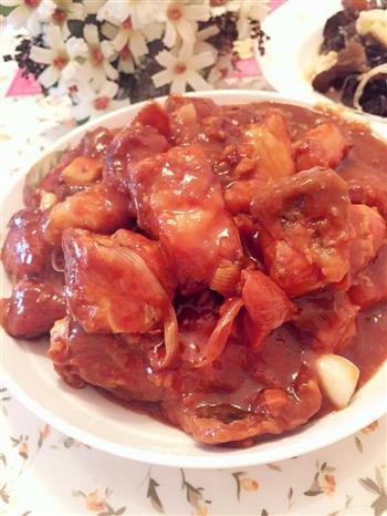 红烧咸鲤鱼怎么做，红烧咸鲤鱼怎么做好吃，红烧咸鲤鱼做法