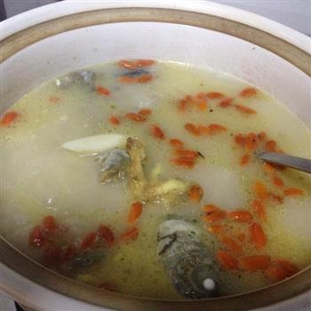 白鲫汤怎么做，白鲫汤怎么做好吃，白鲫汤做法