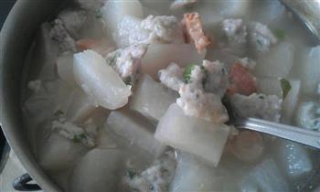 鱼滑白萝卜汤怎么做，鱼滑白萝卜汤怎么做好吃，鱼滑白萝卜汤做法