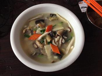 台湾泥鳅三鲜汤怎么做，台湾泥鳅三鲜汤怎么做好吃，台湾泥鳅三鲜汤做法