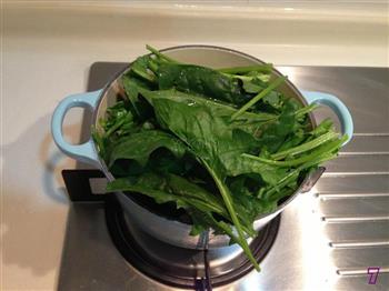 鲜菇蔬菜汤怎么做，鲜菇蔬菜汤怎么做好吃，鲜菇蔬菜汤做法
