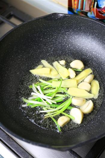 油焖龙虾怎么做，油焖龙虾怎么做好吃，油焖龙虾做法