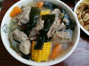 海带排骨玉米汤怎么做，海带排骨玉米汤怎么做好吃，海带排骨玉米汤做法