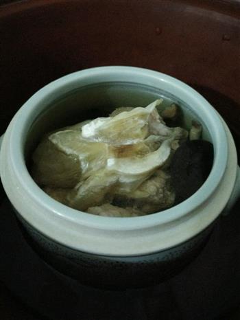 花胶花菇炖鸡怎么做，花胶花菇炖鸡怎么做好吃，花胶花菇炖鸡做法