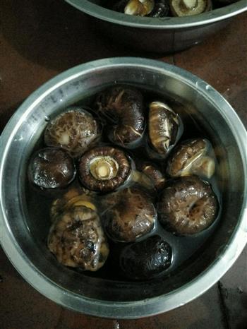 花胶花菇炖鸡怎么做，花胶花菇炖鸡怎么做好吃，花胶花菇炖鸡做法