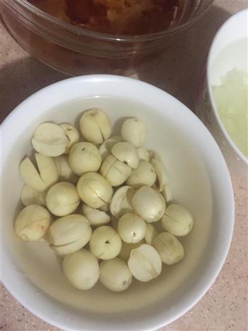 莲子甜汤怎么做，莲子甜汤怎么做好吃，莲子甜汤做法