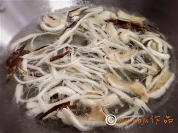 大脚菇汤怎么做，大脚菇汤怎么做好吃，大脚菇汤做法