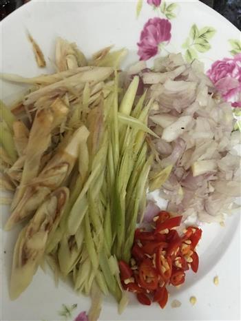 冬陰功湯怎么做，冬陰功湯怎么做好吃，冬陰功湯做法