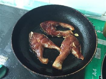 家常熏鱼怎么做，家常熏鱼怎么做好吃，家常熏鱼做法