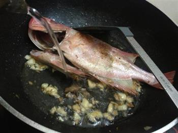 半煎煮红目鲢鱼怎么做，半煎煮红目鲢鱼怎么做好吃，半煎煮红目鲢鱼做法