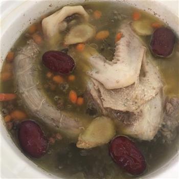 虫草老鸭汤怎么做，虫草老鸭汤怎么做好吃，虫草老鸭汤做法