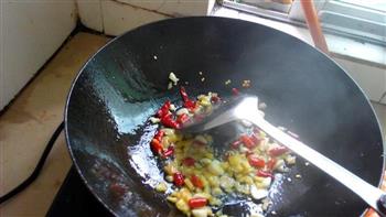 香辣蒜蓉虾怎么做，香辣蒜蓉虾怎么做好吃，香辣蒜蓉虾做法